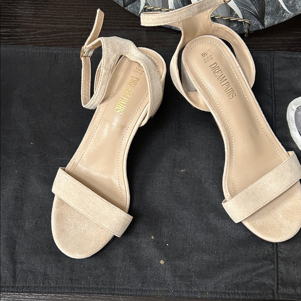 Dream Pairs Women's Beige Ankle Strap Sandals